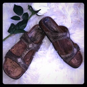 Earth Couture slip on Sandal